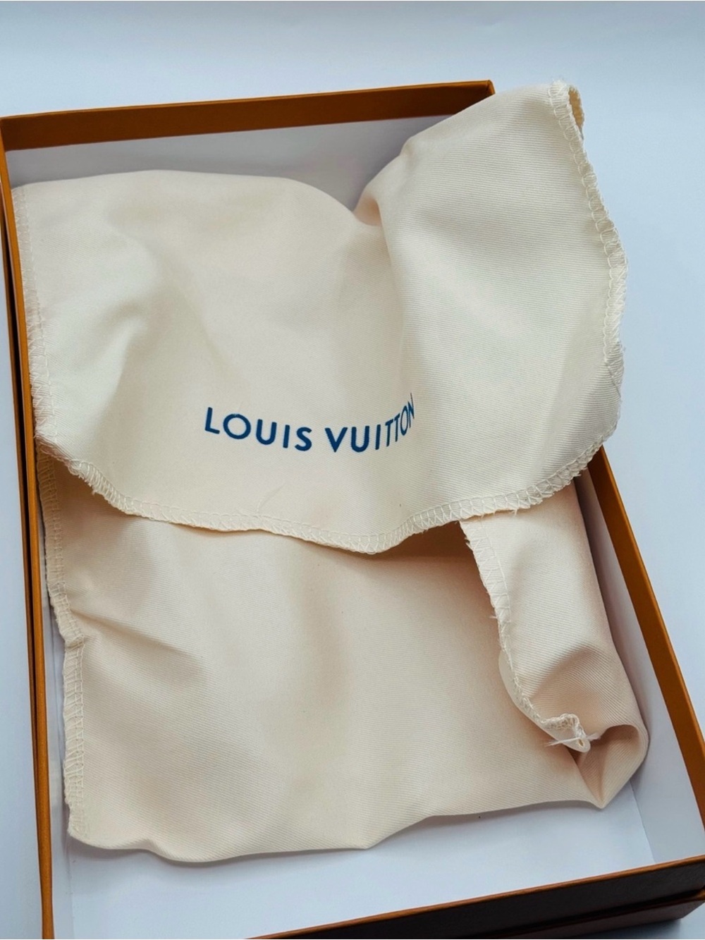 LV Hat - Picture 9 of 10